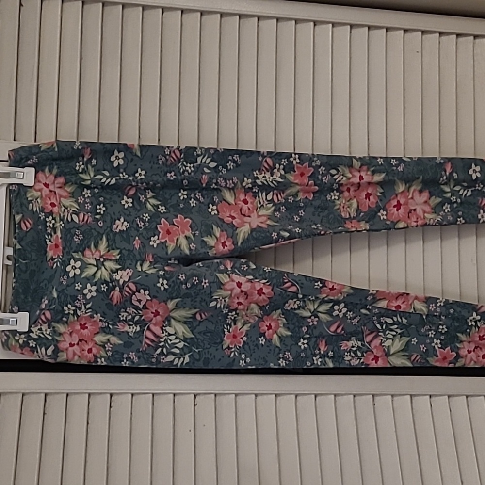 LuLaRoe teal green floral leggings One Size fits all